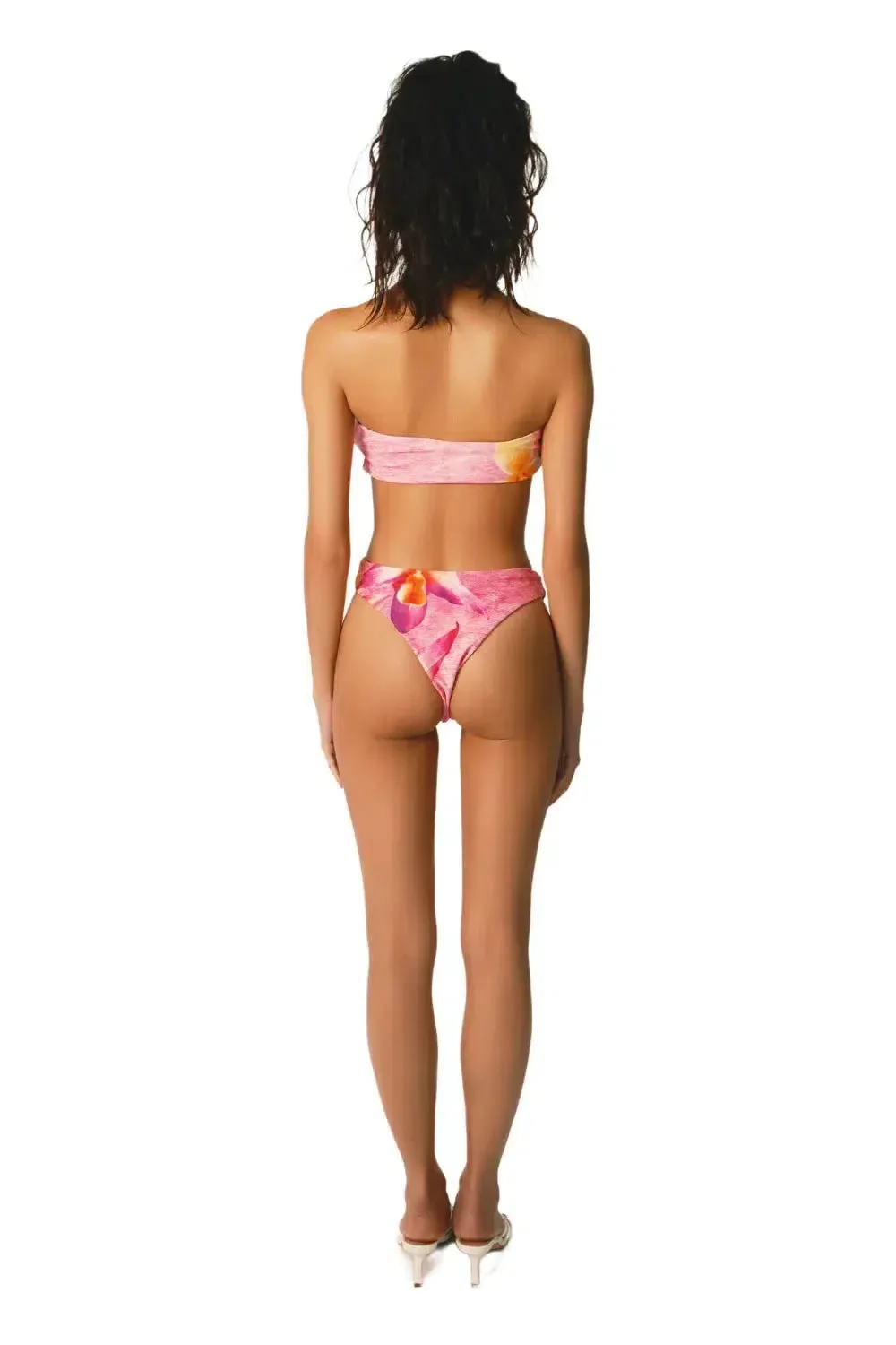 Atria – Bold cut-out details – Chic one-piece swimsuit